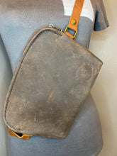 Load image into Gallery viewer, Brown Leather Belt Bag