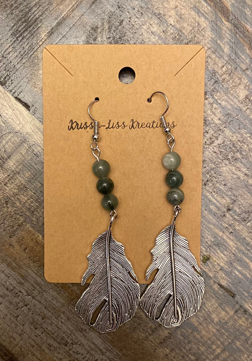 Green Bead with Earrings Feathers